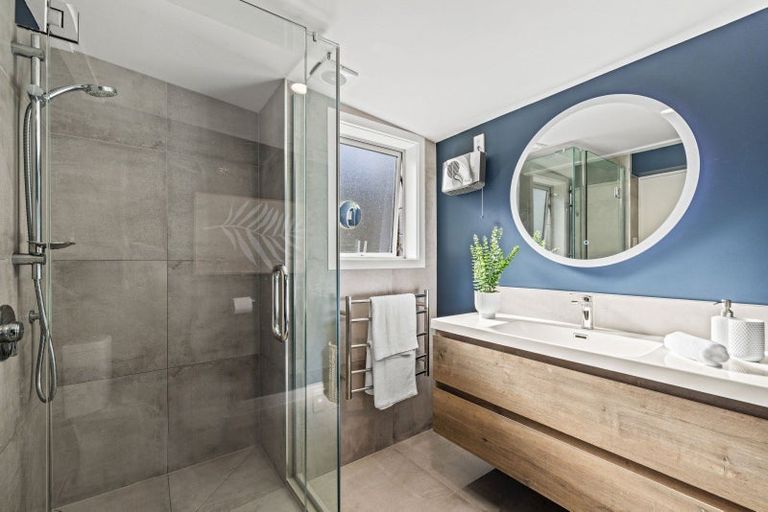 Photo of property in 21 Muritai Terrace, Mount Pleasant, Christchurch, 8081