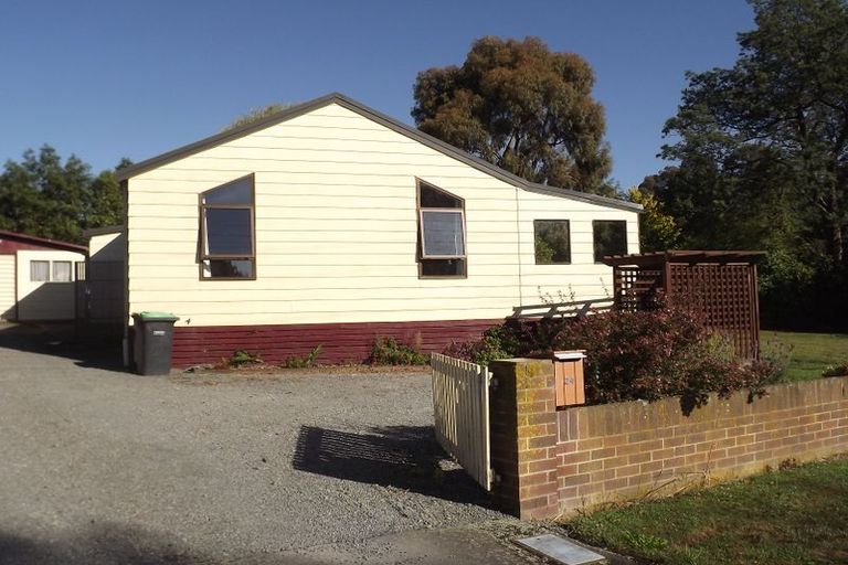 Photo of property in 24 Gresham Street, Geraldine, 7930