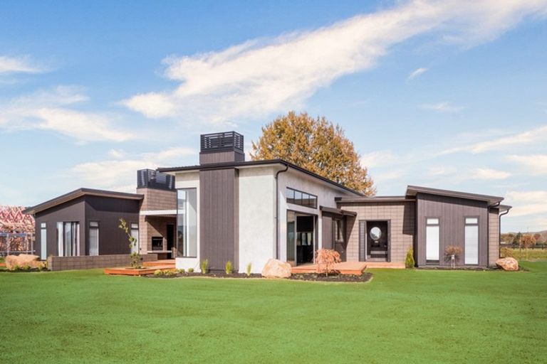 Photo of property in 33 Seachange Drive, Leamington, Cambridge, 3432