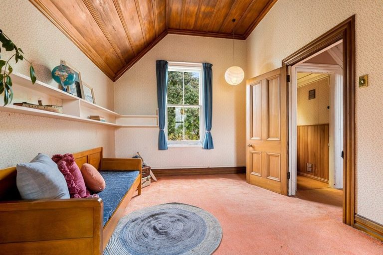 Photo of property in 126 Vauxhall Road, Narrow Neck, Auckland, 0624