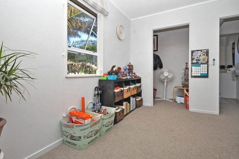 Photo of property in 33g Springs Road, Parakai, 0830
