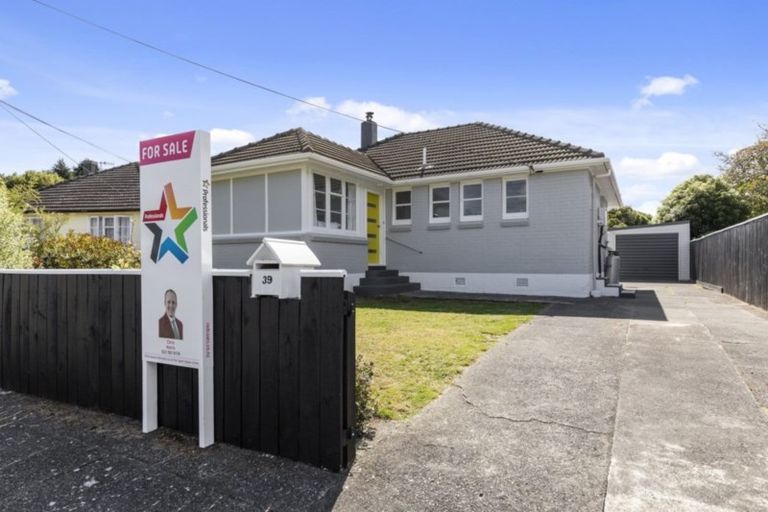 Photo of property in 39 Peck Street, Taita, Lower Hutt, 5011