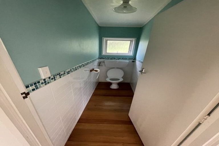 Photo of property in 27 St Peters Street, Northcote, Auckland, 0627