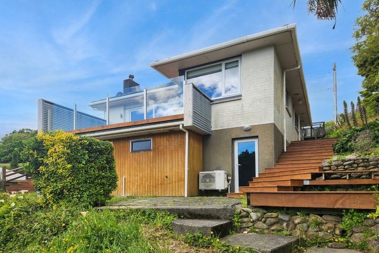 Photo of property in 35 Poto Road, Normandale, Lower Hutt, 5010