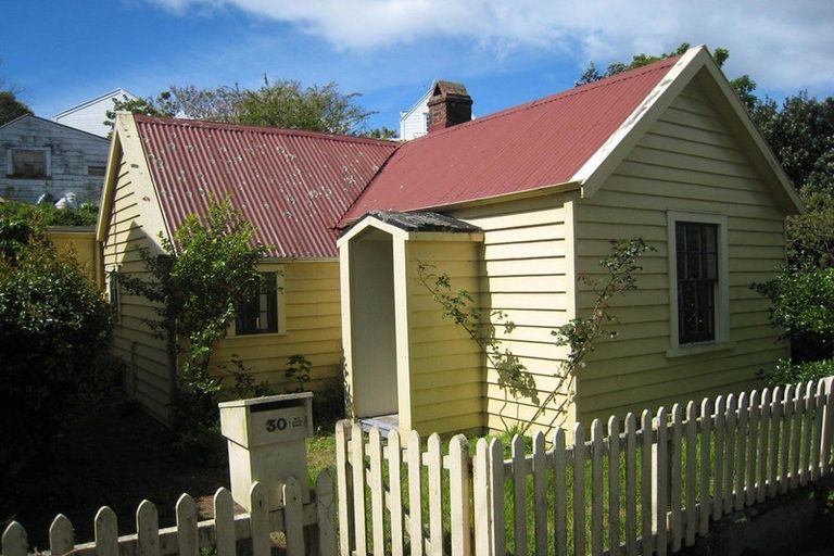 Photo of property in 30 Ascot Street, Thorndon, Wellington, 6011