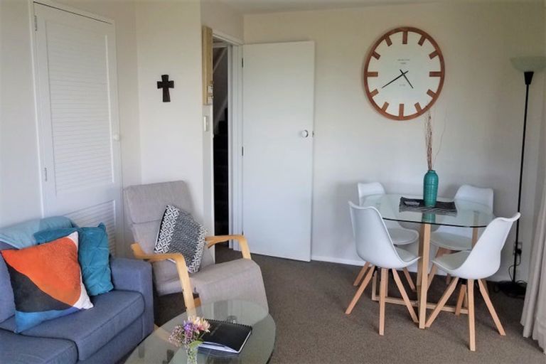 Photo of property in 34 The Brae, Mount Pleasant, Christchurch, 8081