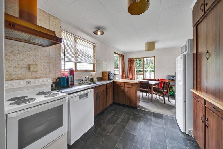 Photo of property in 10b Kauri Street, Inglewood, 4330