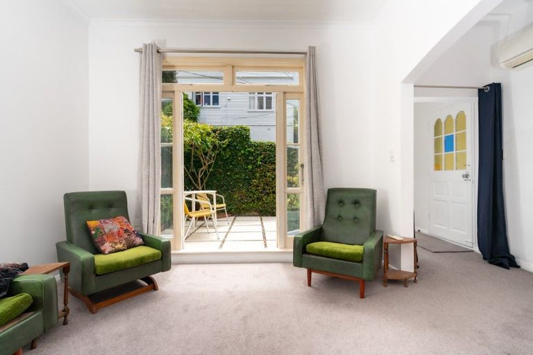 Photo of property in 29 Newman Terrace, Thorndon, Wellington, 6011