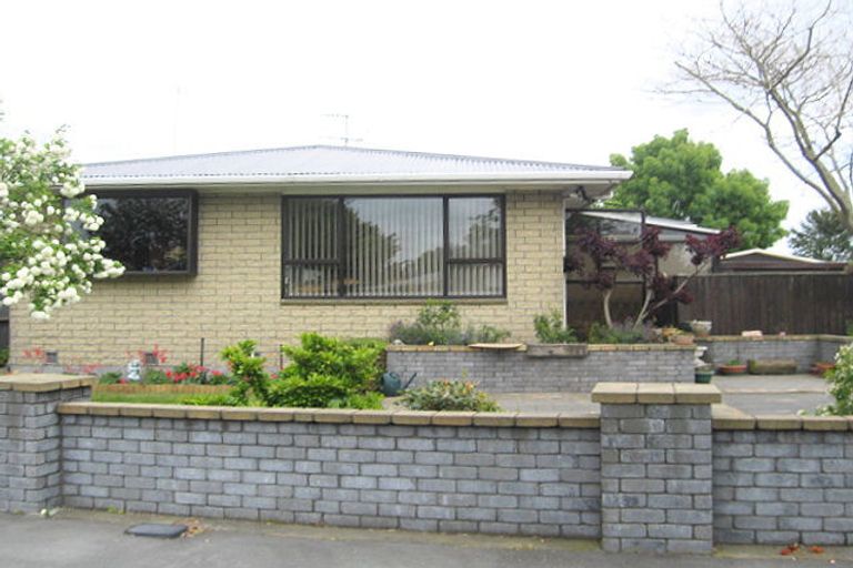 Photo of property in 9 Valerie Place, Redwood, Christchurch, 8051