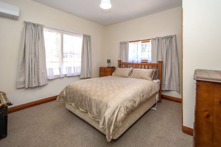 Photo of property in 53 Thackeray Place, Waltham, Christchurch, 8023