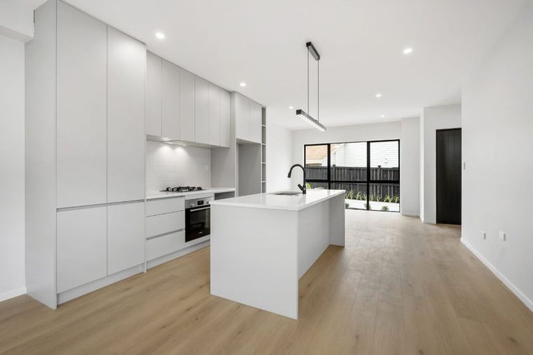 Photo of property in 23b Mercury Lane, Windsor Park, Auckland, 0632