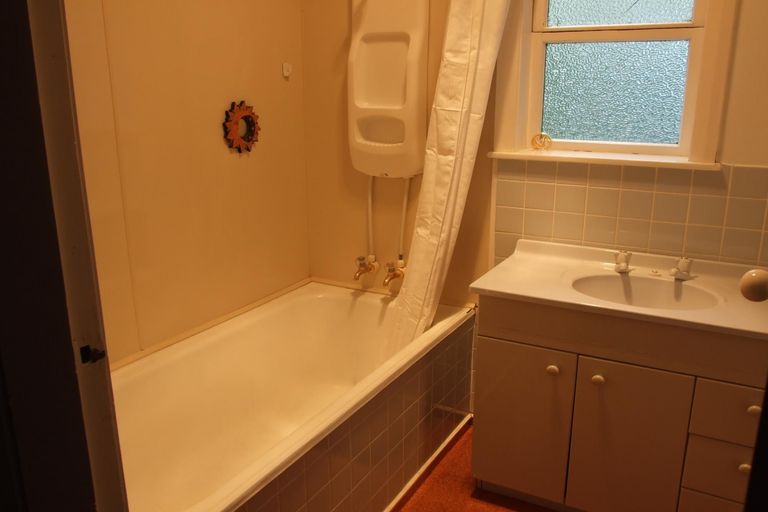 Photo of property in 220 College Street, West End, Palmerston North, 4412