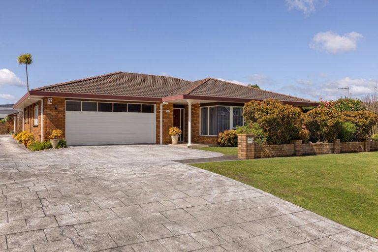Photo of property in 86 Edgecumbe Road, Tauranga, 3110