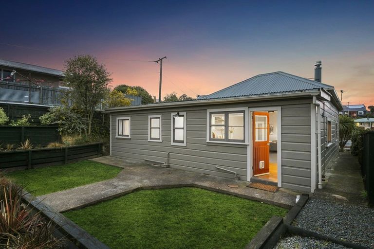 Photo of property in 21 Durham Street, Mornington, Dunedin, 9011