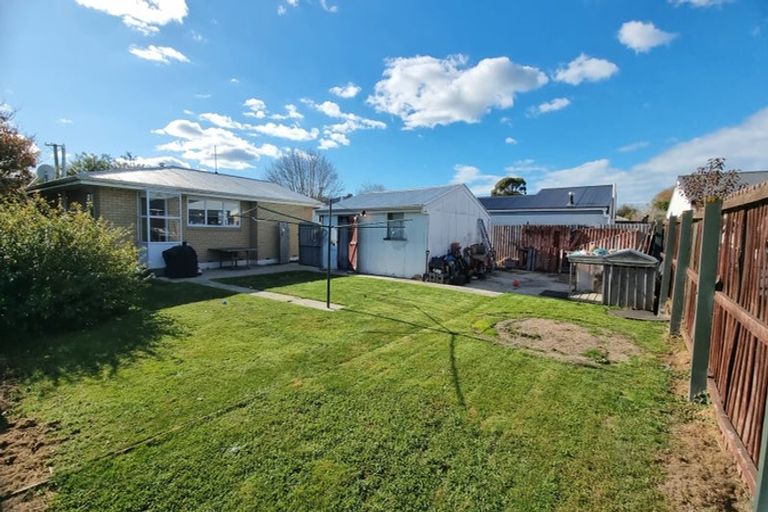 Photo of property in 64 Coopers Road, Dallington, Christchurch, 8061