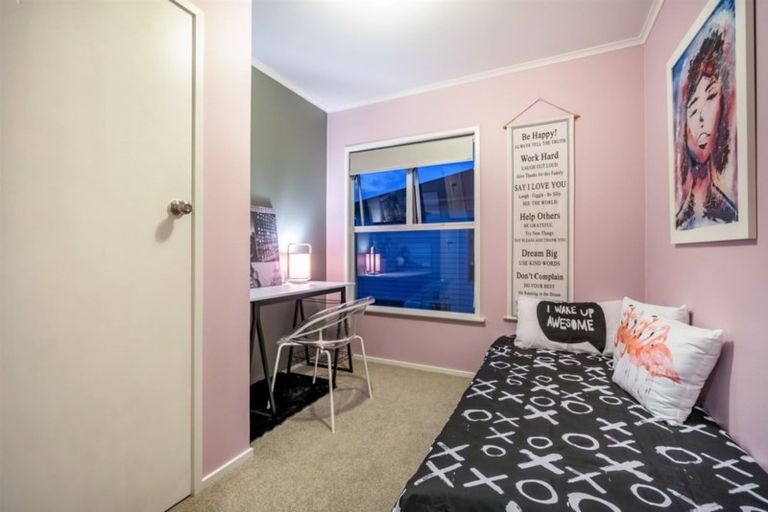 Photo of property in 11 Havenwood Place, Birkenhead, Auckland, 0626