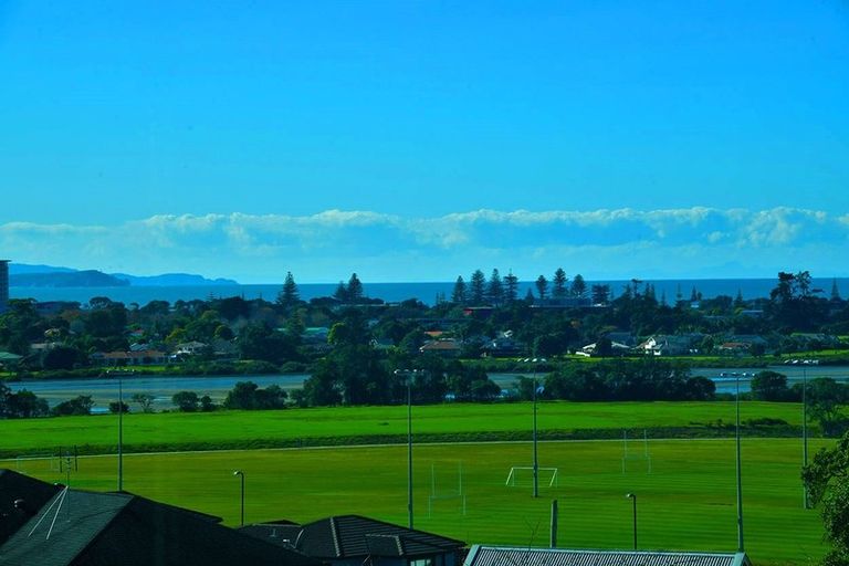 Photo of property in 23 Galbraith Greens, Silverdale, 0932