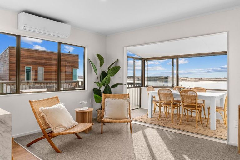 Photo of property in 43 Lincoln Street, Mangawhai Heads, Mangawhai, 0505