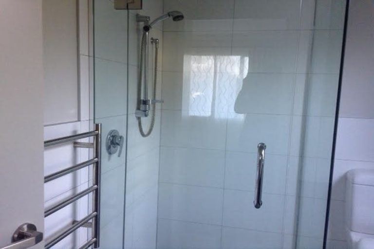 Photo of property in 9a Gillean Street, Havelock North, 4130