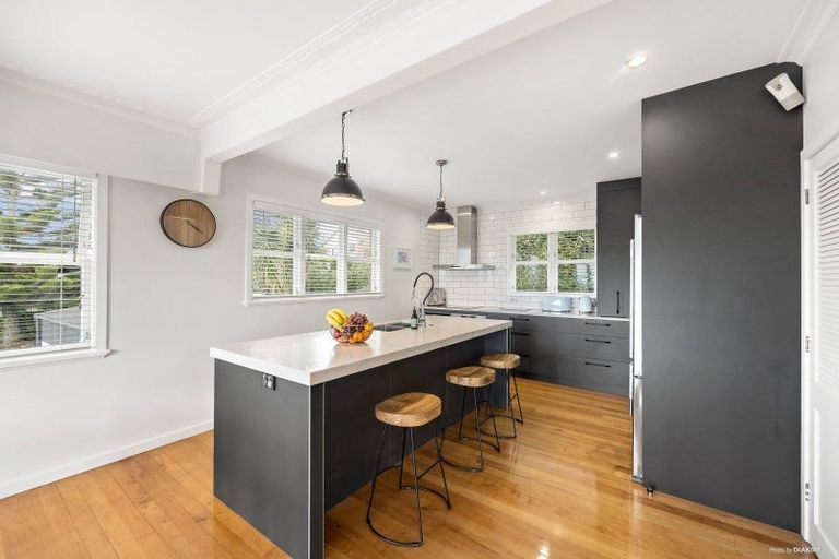 Photo of property in 12 Routly Avenue, Pukekohe, 2120