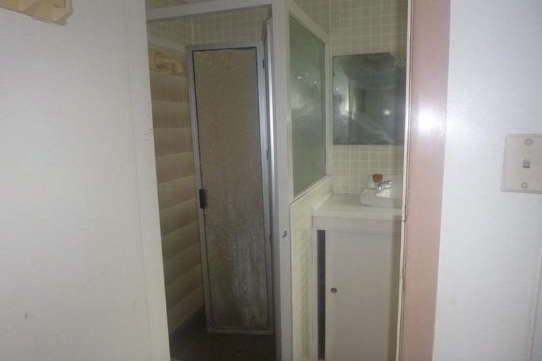 Photo of property in 28 Forest Hill Road, Henderson, Auckland, 0612