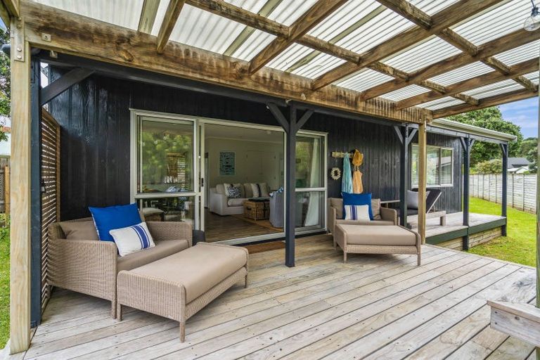 Photo of property in 8 Ringer Avenue, Matapouri, Whangarei, 0173