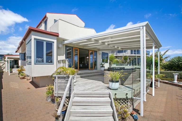 Photo of property in 46 Whiteley Street, Moturoa, New Plymouth, 4310