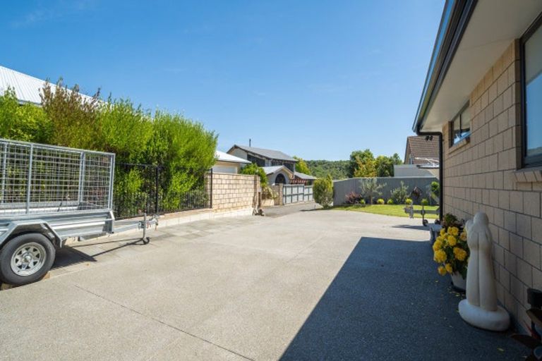 Photo of property in 10 Admiralty Place, Waikawa, Picton, 7220