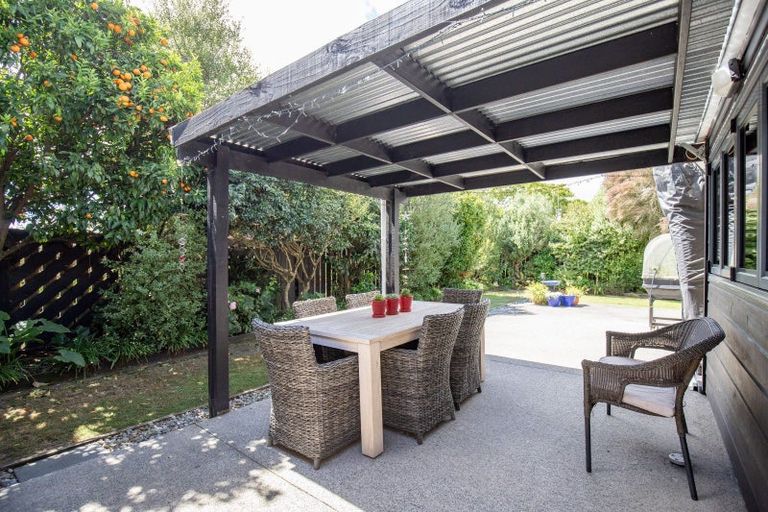 Photo of property in 1 Harris Place, Ngatea, 3503