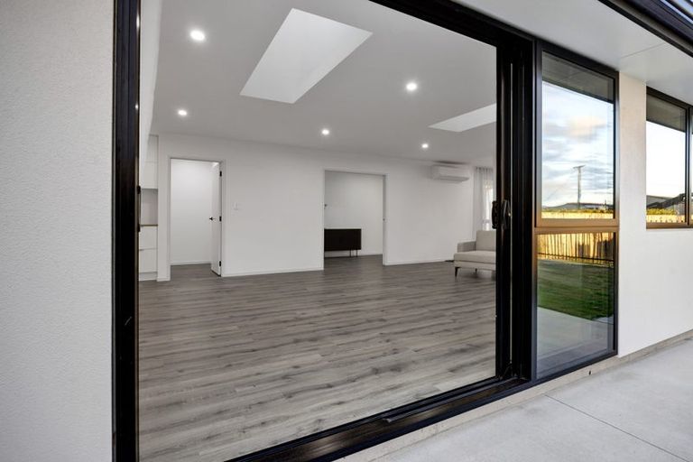 Photo of property in 74 Turuturu Road, Hawera, 4674