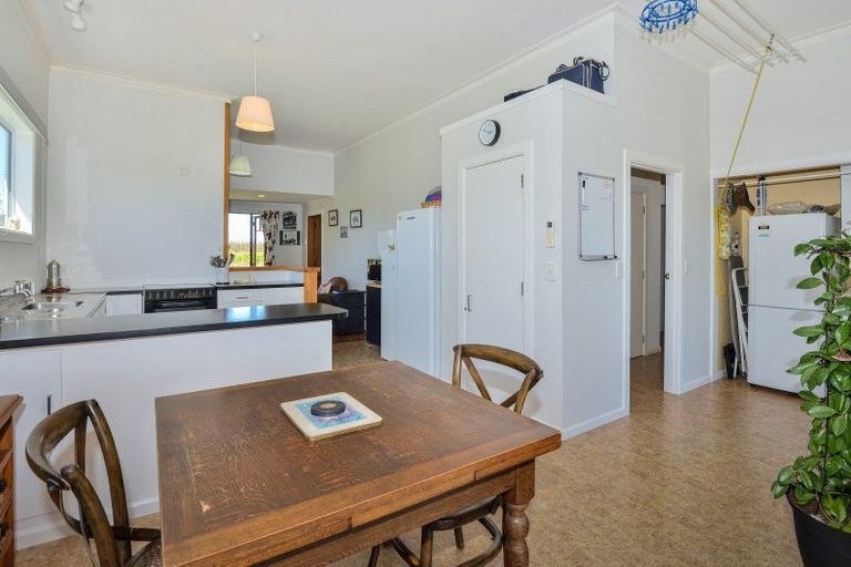 Photo of property in 17 Cemetery Road, Patutahi, Gisborne, 4072