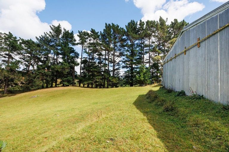 Photo of property in 303 Kahuterawa Road, Linton, Palmerston North, 4472