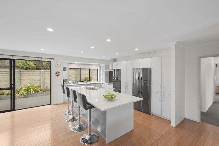 Photo of property in 28 Hawaiian Parade, Arkles Bay, Whangaparaoa, 0932