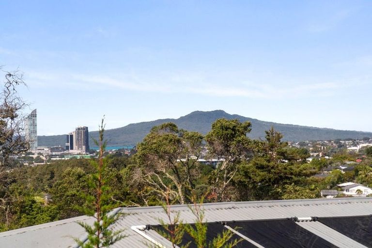 Photo of property in 51a Monarch Avenue, Hillcrest, Auckland, 0627