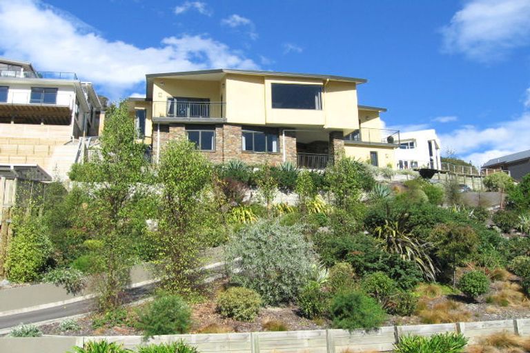 Photo of property in 7 Mccarthy Grove, Clouston Park, Upper Hutt, 5018