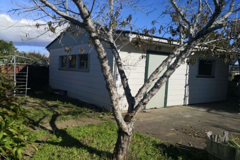 Photo of property in 32 Walworth Avenue, Pakuranga Heights, Auckland, 2010