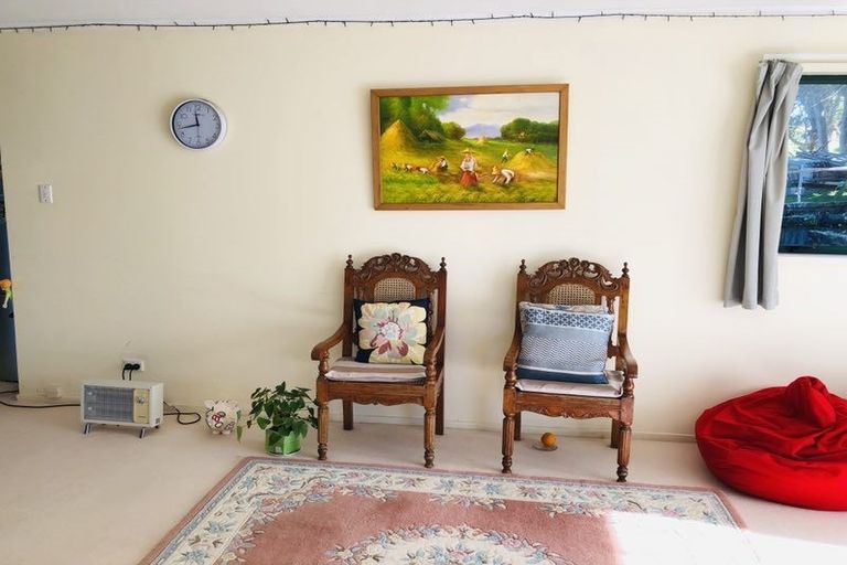 Photo of property in 302 Wairau Road, Glenfield, Auckland, 0629