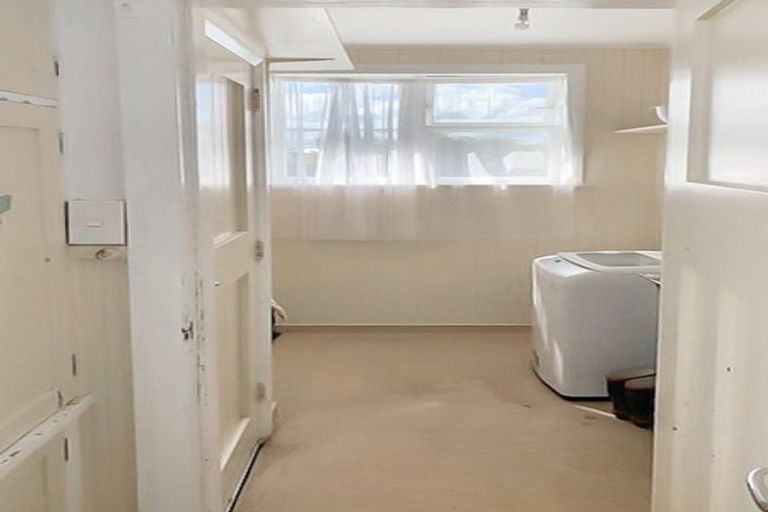 Photo of property in 16 Bell Street, Marton, 4710