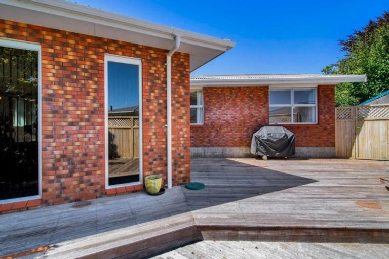 Photo of property in 9 Kennedy Place, Merrilands, New Plymouth, 4312