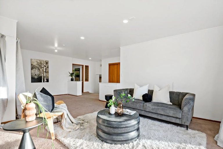 Photo of property in 40 Pigeon Mountain Road, Half Moon Bay, Auckland, 2012