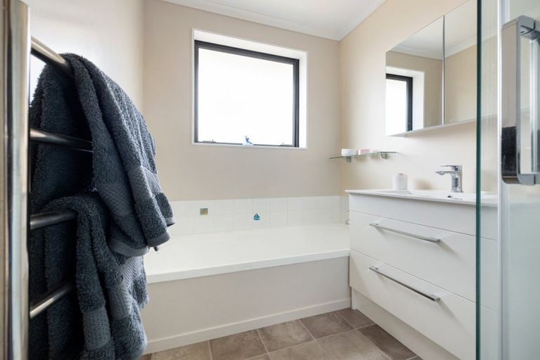 Photo of property in 26 Antrim Place, Nawton, Hamilton, 3200