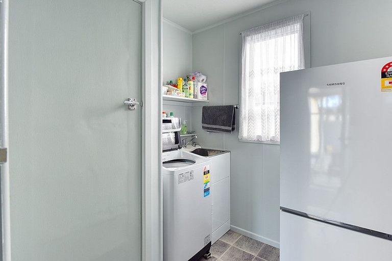 Photo of property in 17 Charlton Road, Gore, 9710