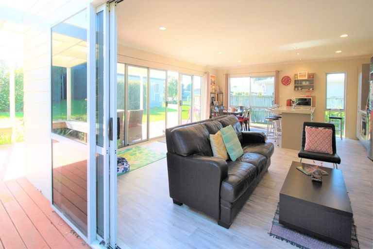 Photo of property in 34 Dolphin Drive, Whiritoa, Whangamata, 3691