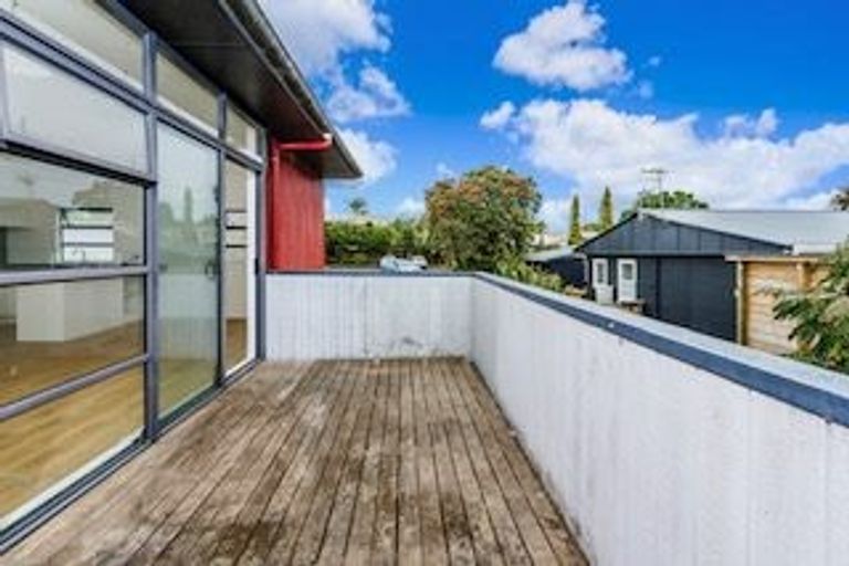 Photo of property in 420/18 Sunnyhaven Avenue, Beach Haven, Auckland, 0626