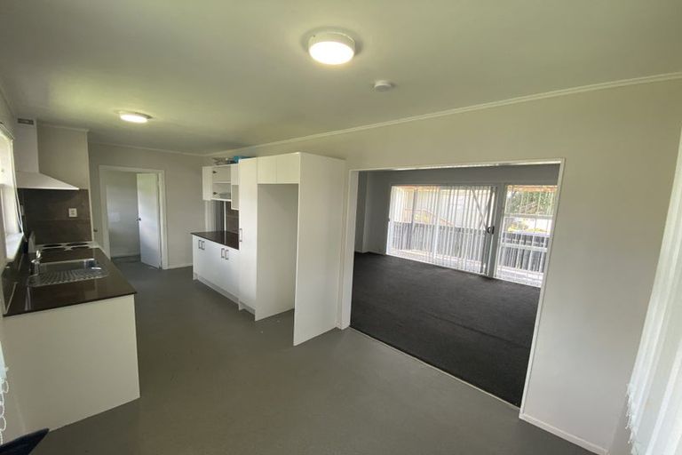 Photo of property in 9 Malmo Place, Manurewa, Auckland, 2102