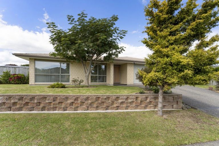 Photo of property in 24 Sue Avenue, Otaki, 5512