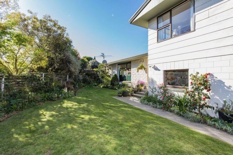 Photo of property in 8 Bankview Place, Amberley, 7410