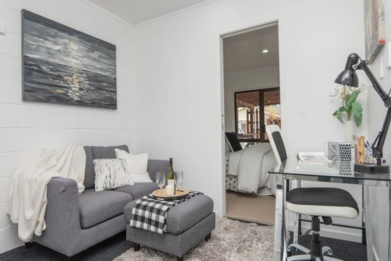 Photo of property in 7/9 Oakland Avenue, Papatoetoe, Auckland, 2025