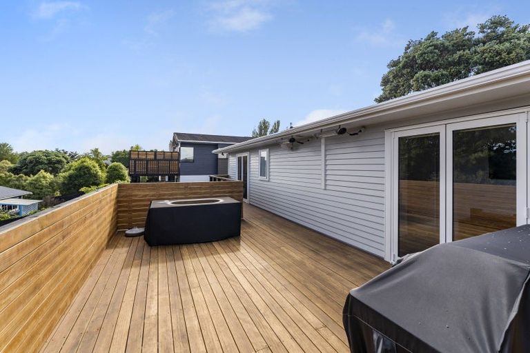 Photo of property in 17 Aorangi Road, Paraparaumu, 5032