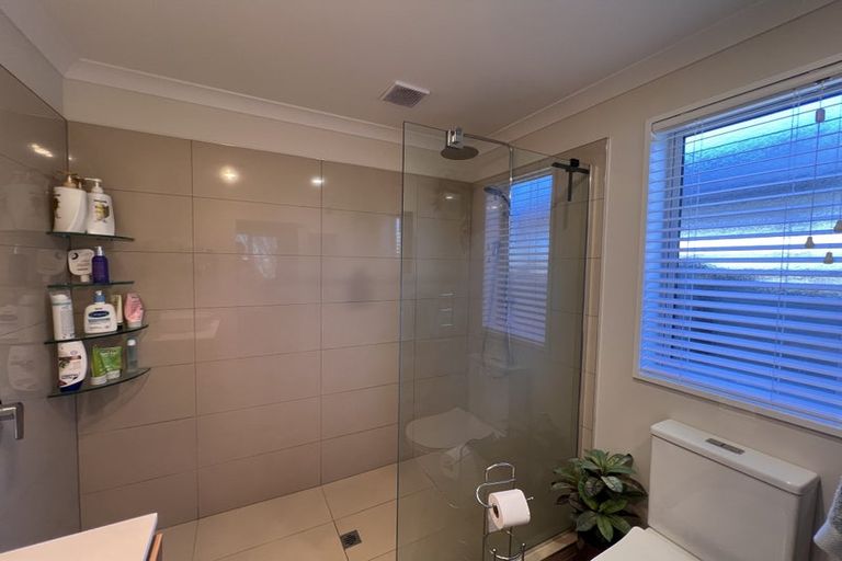 Photo of property in 14 Pounamu Place, Pegasus, 7612